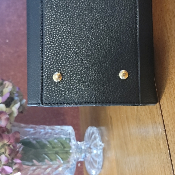 Black satchel - Picture 5 of 11